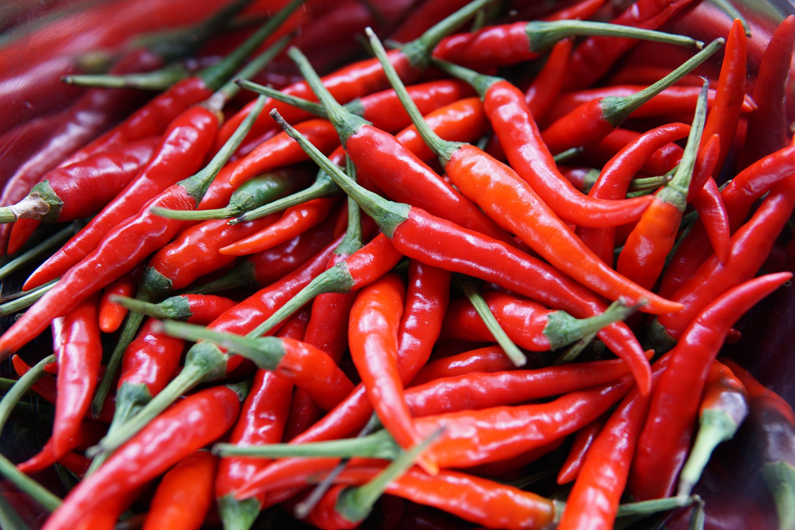 can spicy food cause palpitations?