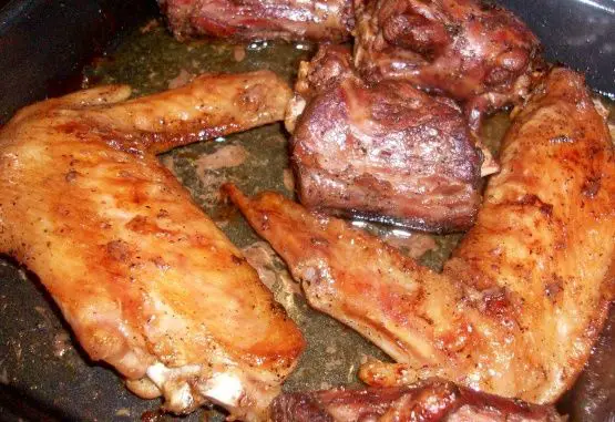 Low carb soul food turkey wings